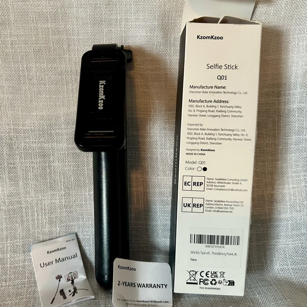 Black Selfie Stick for Smartphones